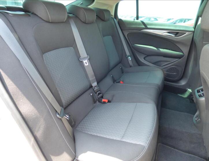 Opel Insignia 54