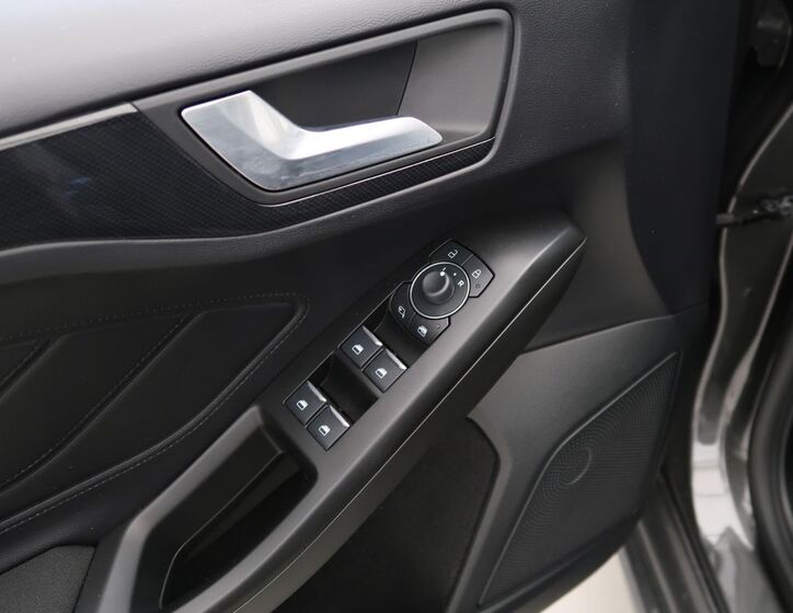 Ford Focus 12