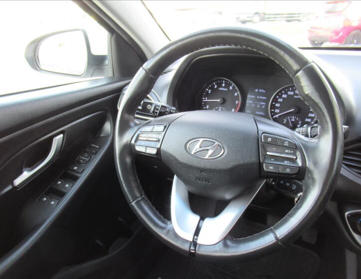 Hyundai i30 14
