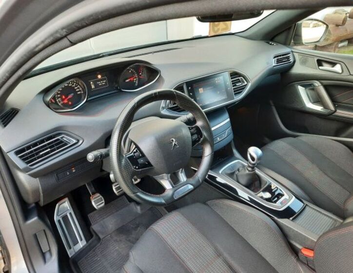 Peugeot 308 13
