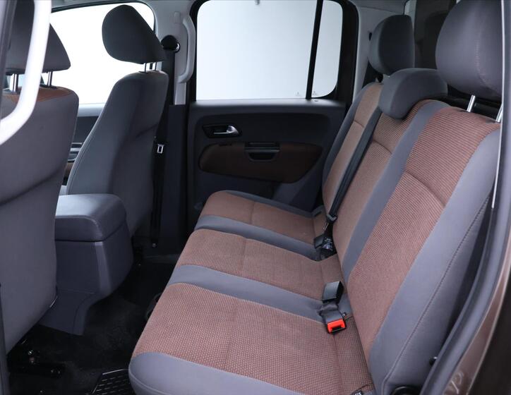 Volkswagen Amarok 14