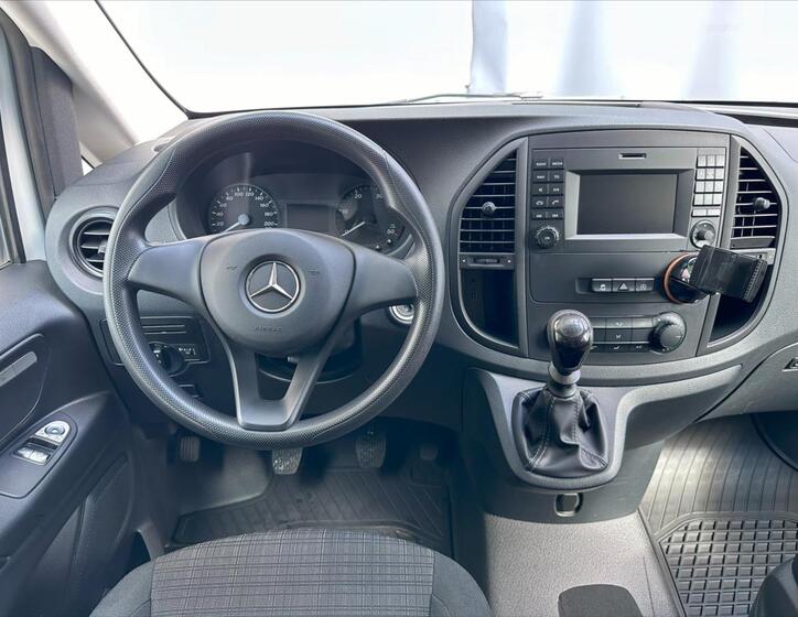 Mercedes-Benz Vito 18