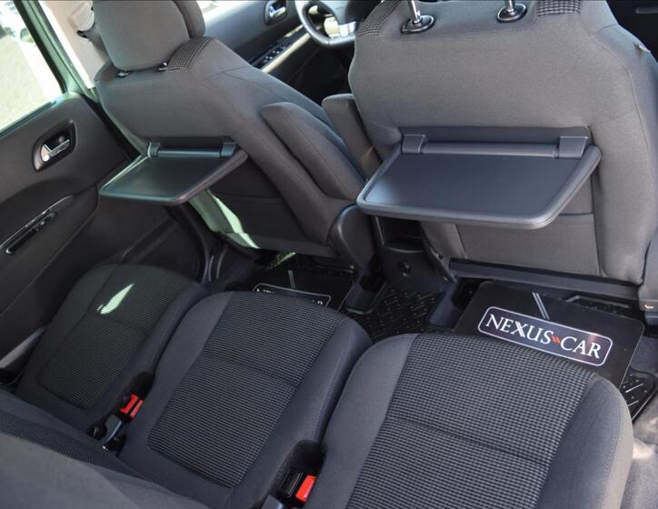 Peugeot 5008 24