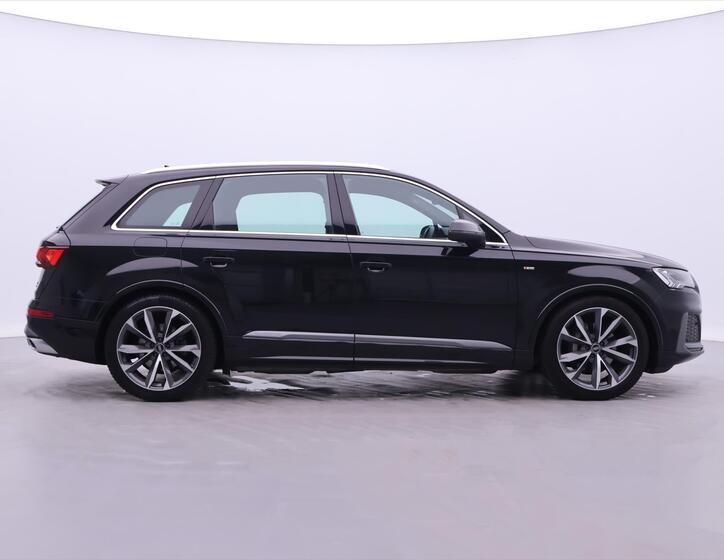 Audi Q7 8