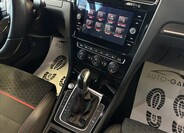 Volkswagen Golf 11