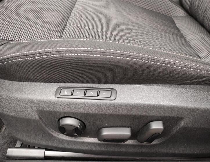 Škoda Superb 11