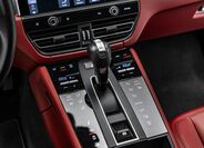 Porsche Macan 18