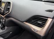 Jeep Cherokee 34