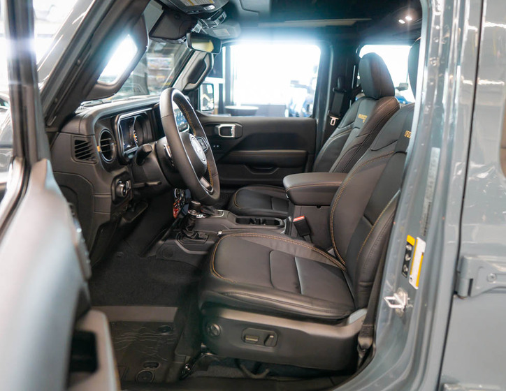 Jeep Wrangler 13