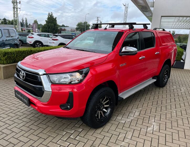 Toyota Hilux 2