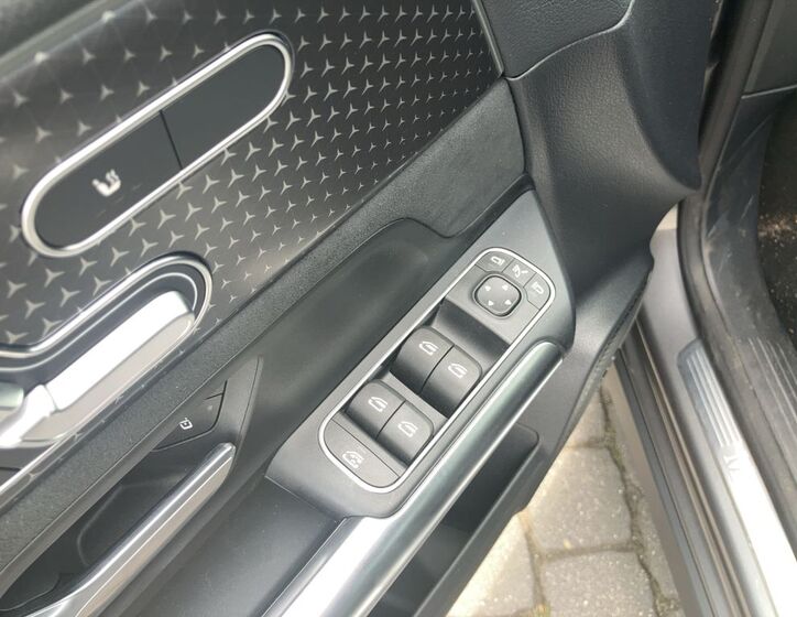 Mercedes-Benz GLA 24