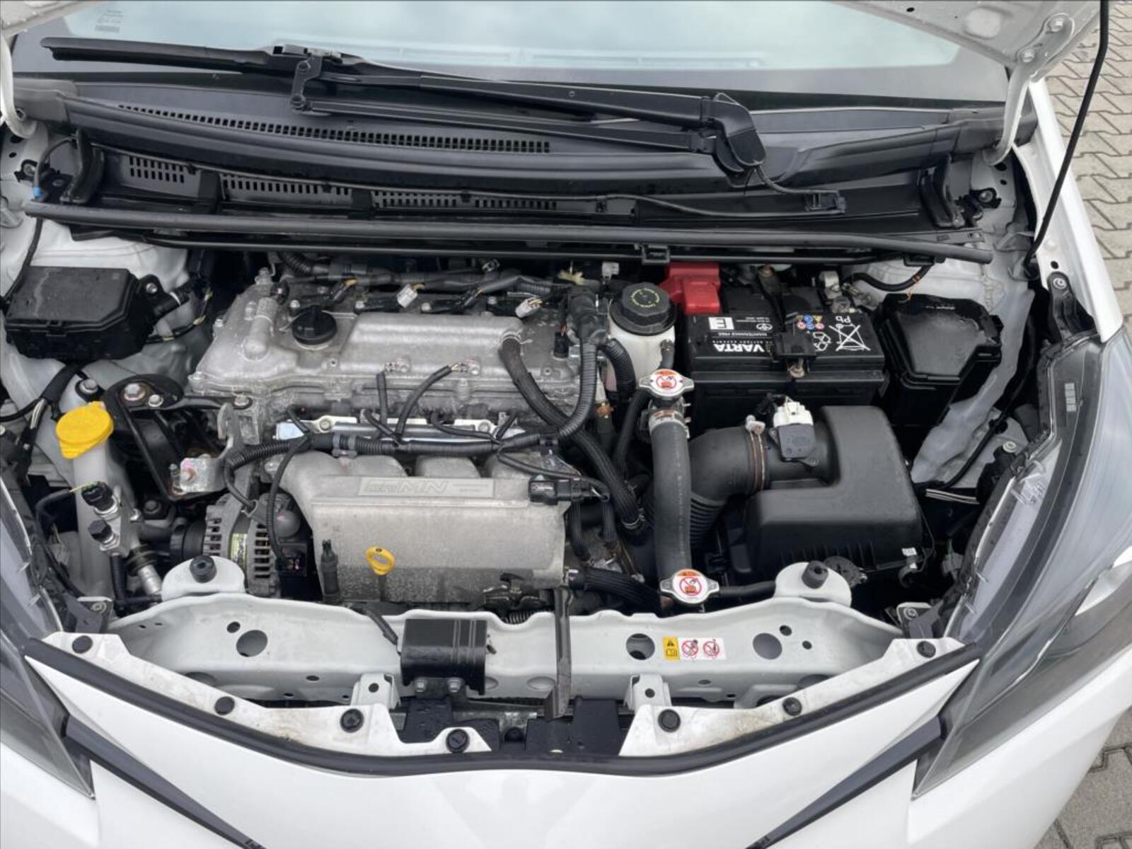 Toyota Yaris 12