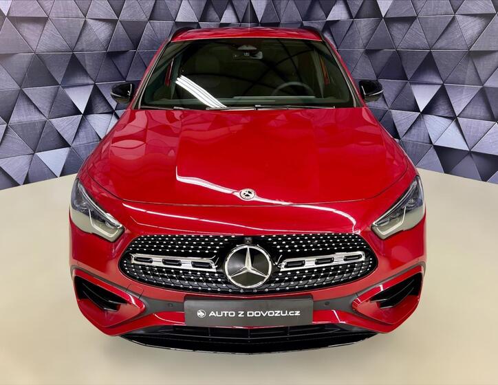 Mercedes-Benz GLA 2