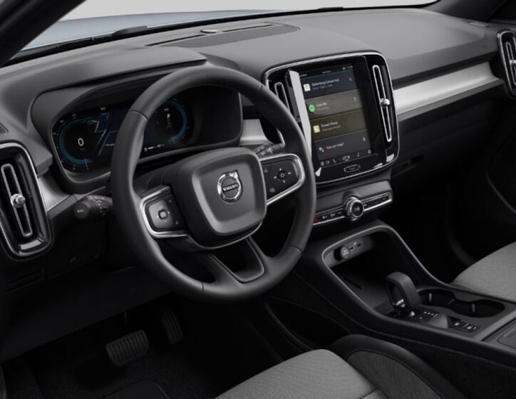 Volvo XC40 8