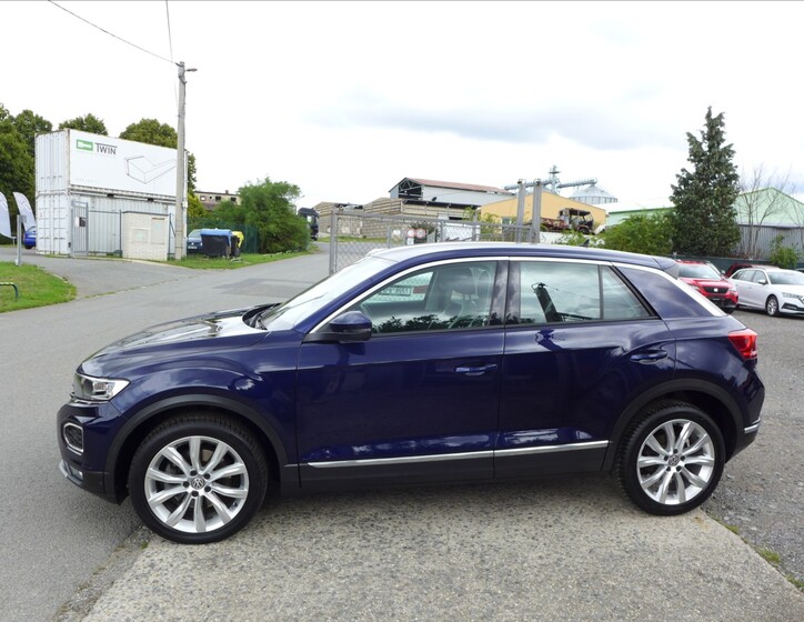 Volkswagen T-Roc 9
