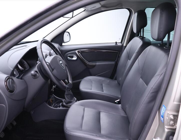 Dacia Duster 12