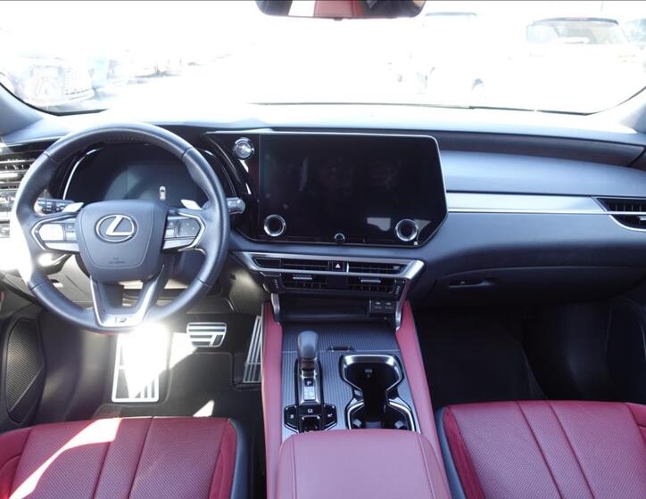 Lexus RX 500h 10