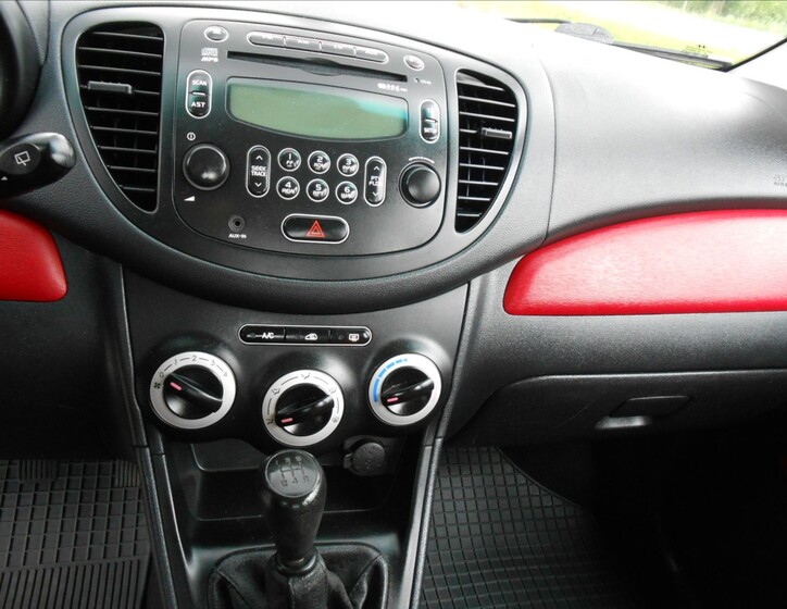 Hyundai i10 14