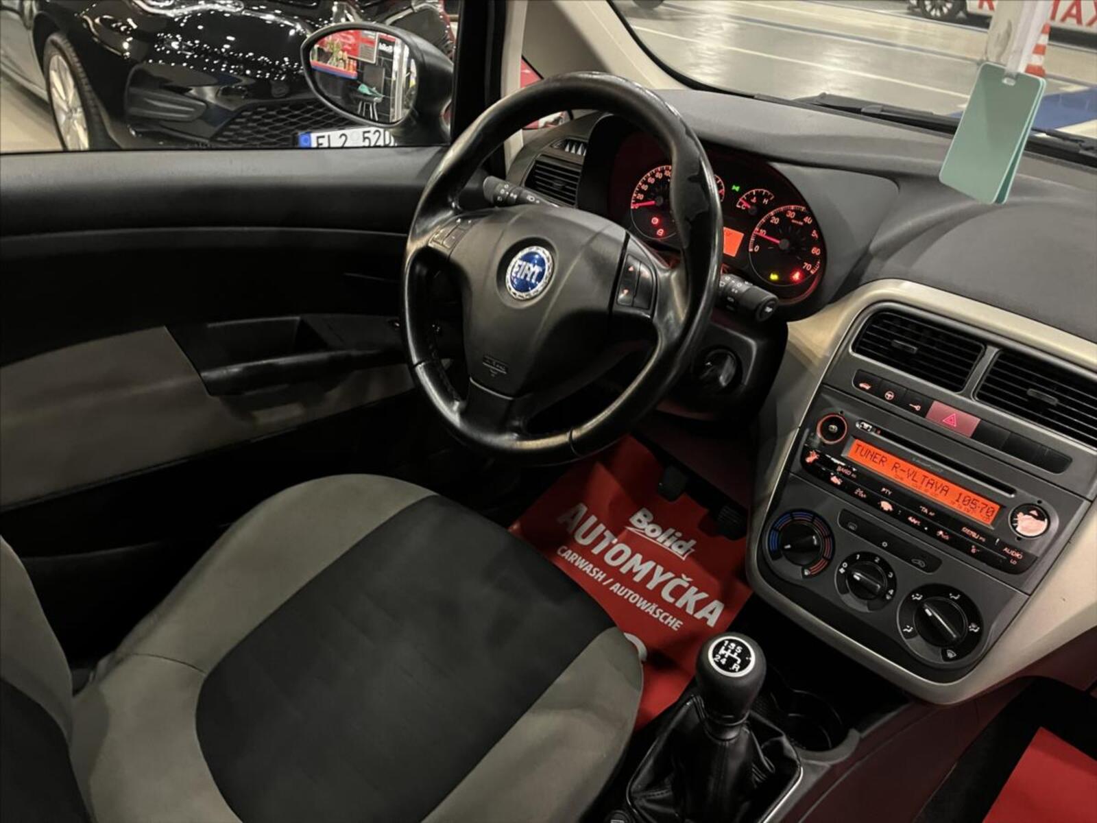 Fiat Grande Punto 16