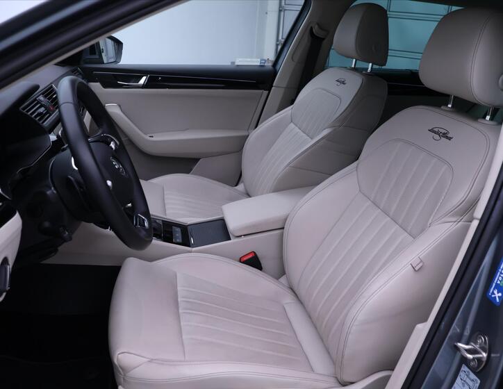 Škoda Superb 13