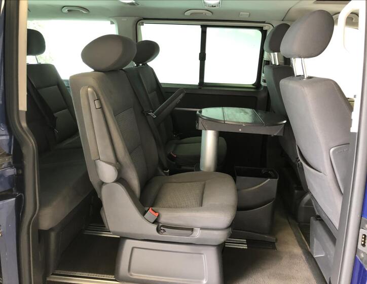 Volkswagen Multivan 13