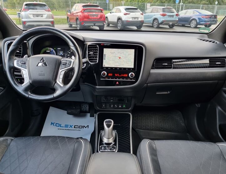 Mitsubishi Outlander 13