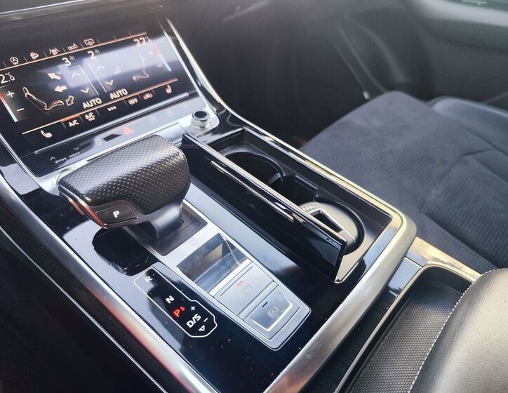 Audi Q8 30
