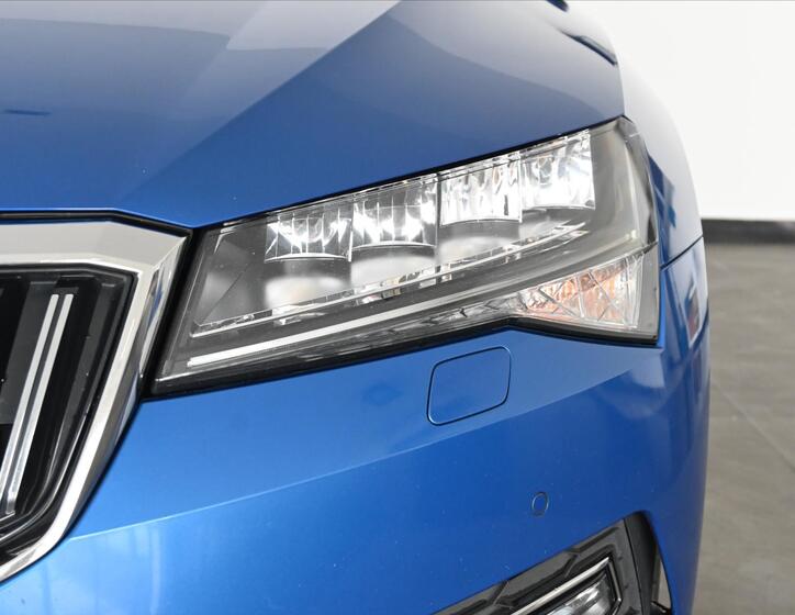 Škoda Superb 32