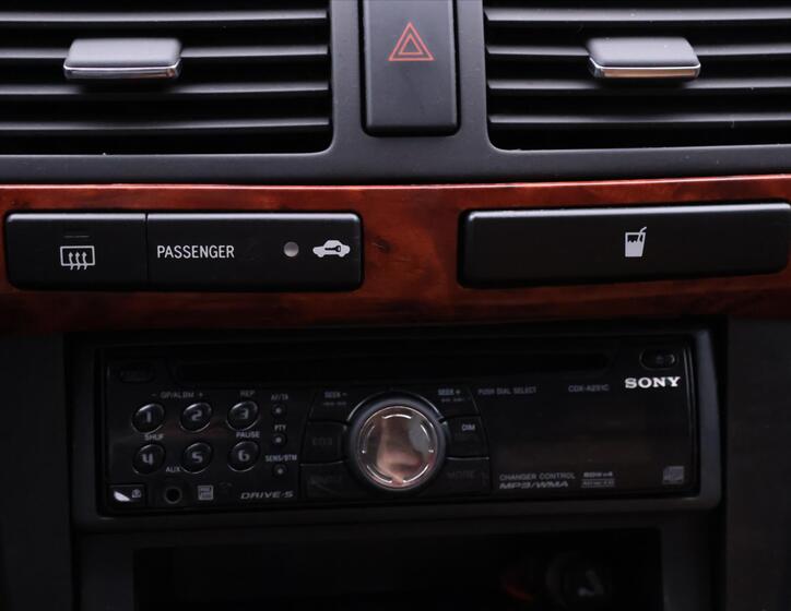 Toyota Avensis 24