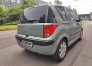 Peugeot 1007 5