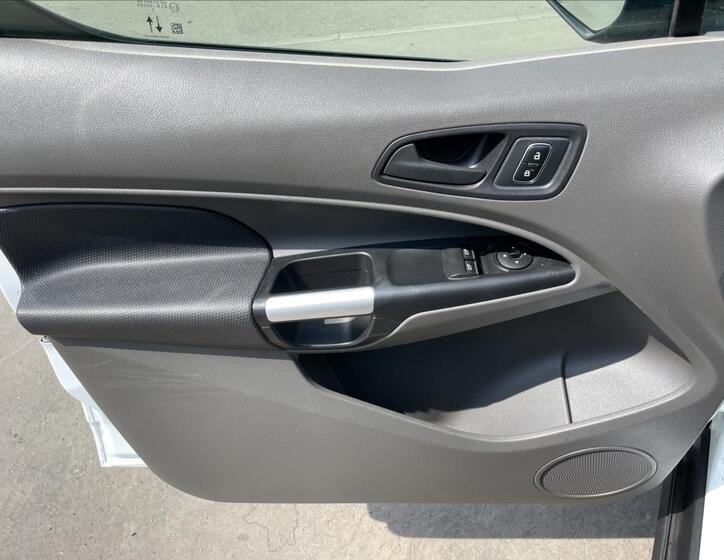 Ford Transit Connect 13