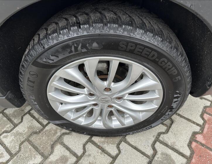 Suzuki SX4 S-Cross 23