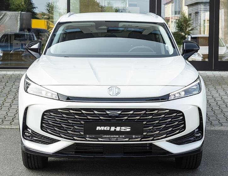 MG HS 2