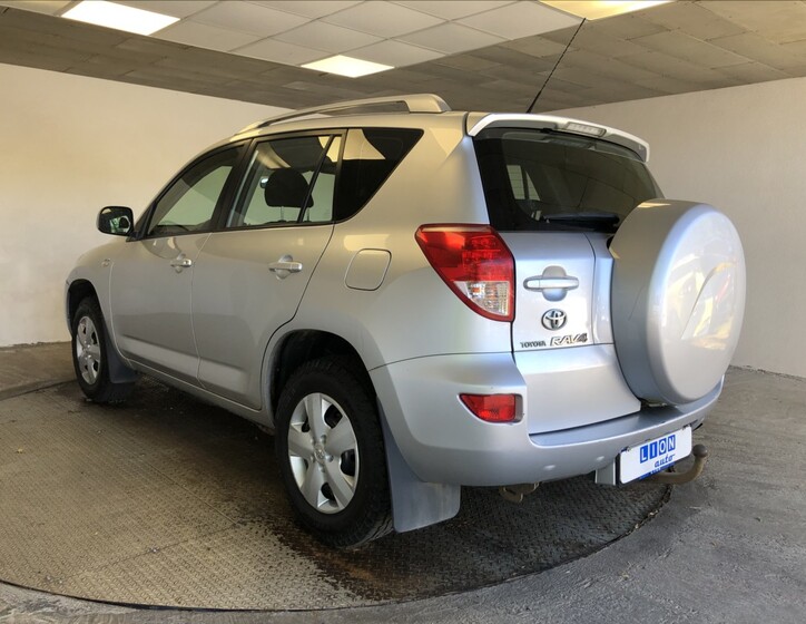 Toyota RAV4 5