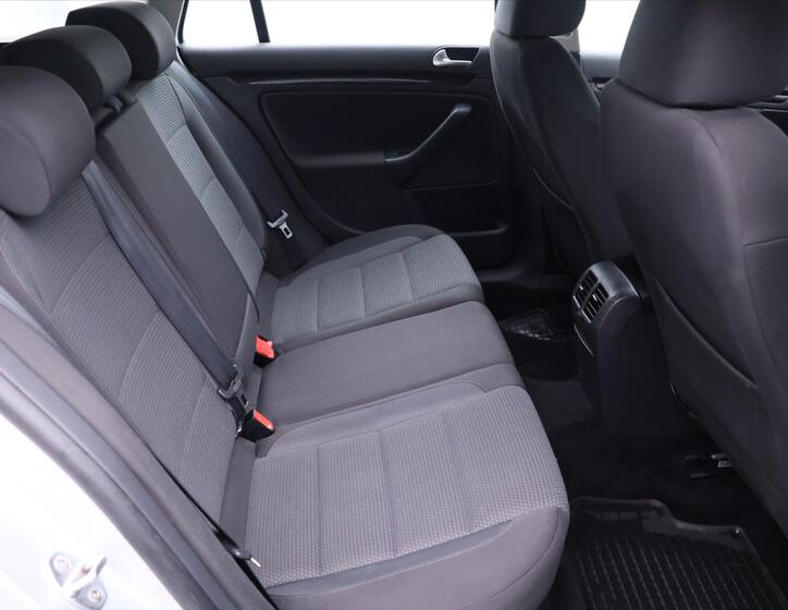 Volkswagen Golf 13
