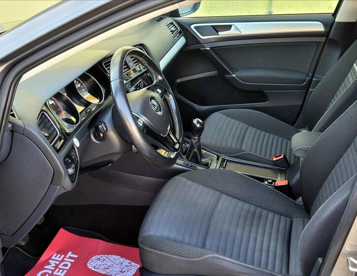 Volkswagen Golf 29