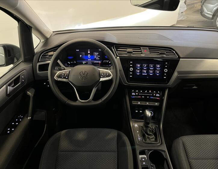 Volkswagen Touran 5