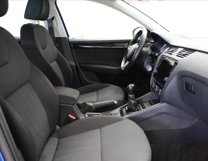 Škoda Octavia 12