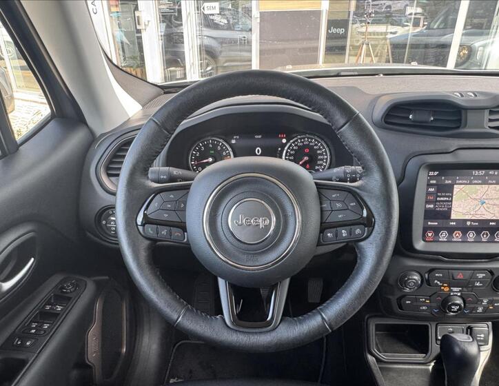 Jeep Renegade 13