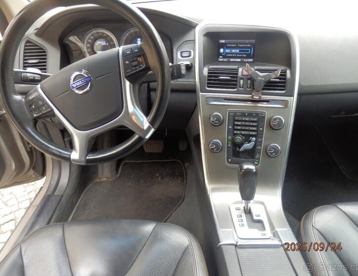 Volvo XC60 10