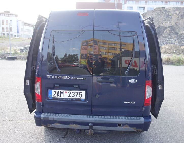 Ford Tourneo Connect 9