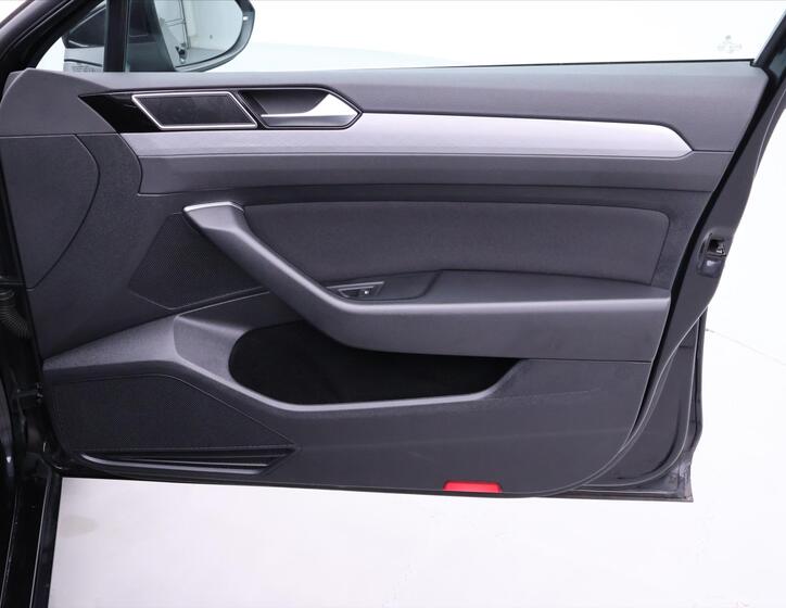 Volkswagen Passat 11