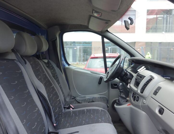 Renault Trafic 15