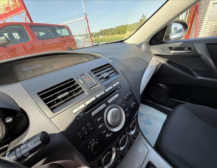 Mazda 3 12