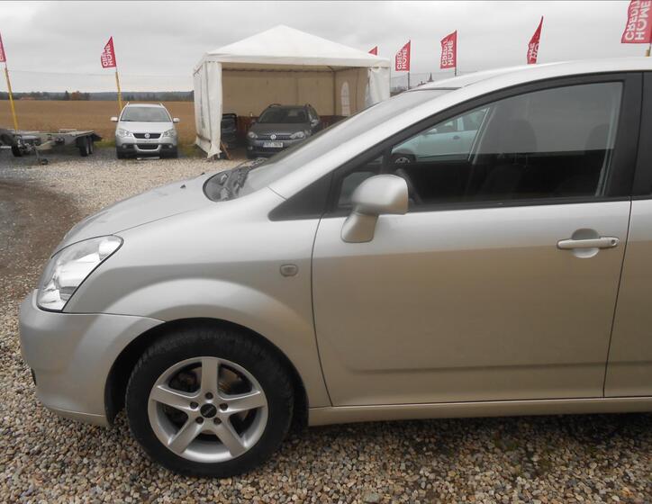 Toyota Corolla Verso 10
