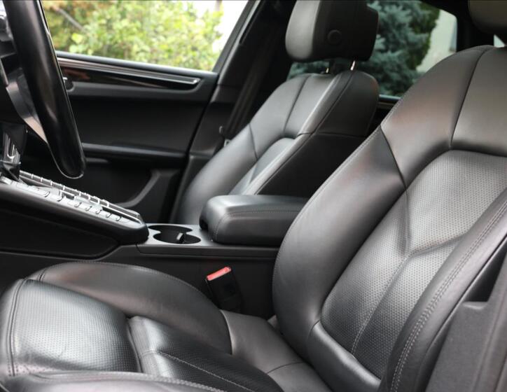 Porsche Macan 23