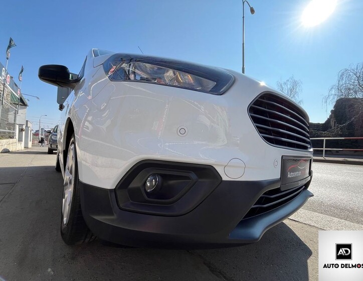 Ford Transit Courier 12