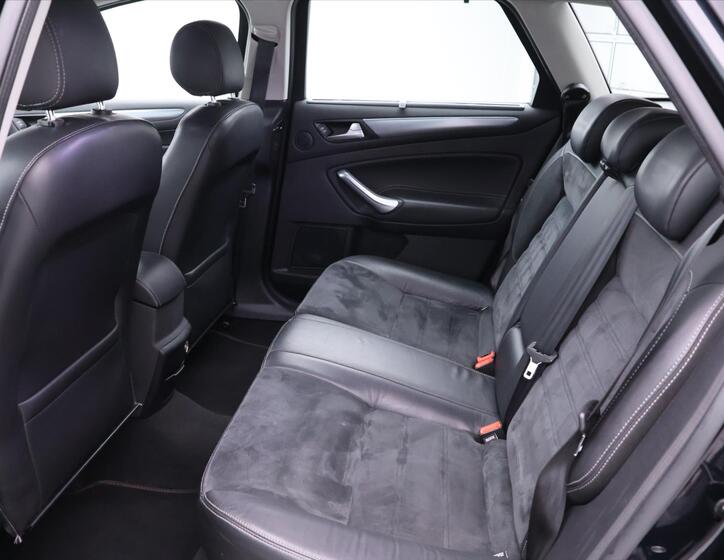 Ford Mondeo 15
