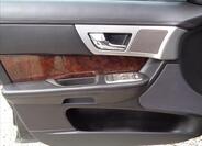 Jaguar XF 19
