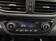 Hyundai i10 17